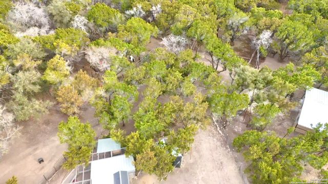 946 Frontier Ln, Bandera, TX 78003