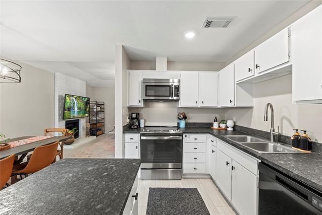 14020 Schroeder Road 126, Houston, TX 77070