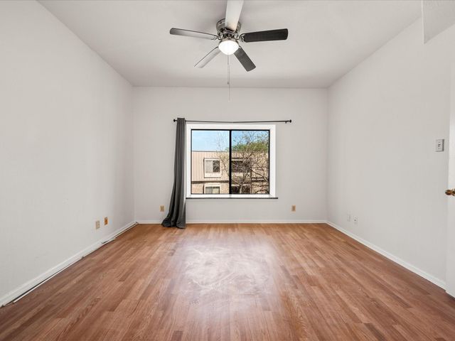 2211 S Braeswood Boulevard 23C, Houston, TX 77030