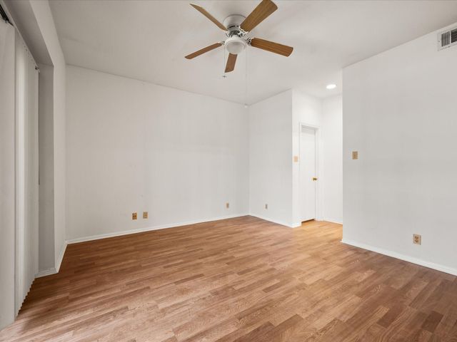 2211 S Braeswood Boulevard 23C, Houston, TX 77030