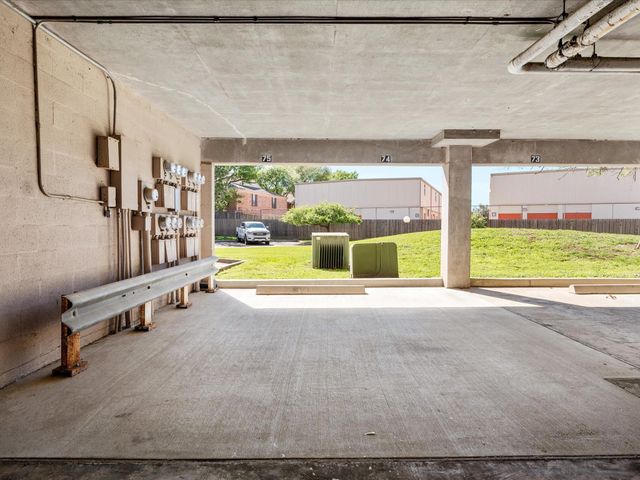 2211 S Braeswood Boulevard 23C, Houston, TX 77030