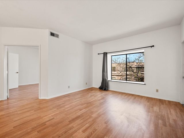 2211 S Braeswood Boulevard 23C, Houston, TX 77030