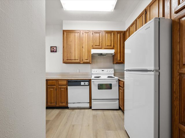 2211 S Braeswood Boulevard 23C, Houston, TX 77030