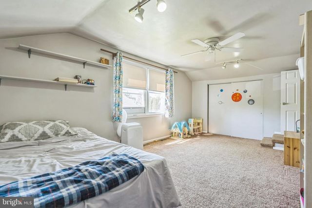 6 LINDEN COURT, Blackwood, NJ 08012