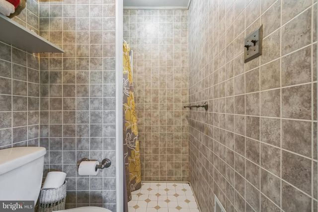 6 LINDEN COURT, Blackwood, NJ 08012