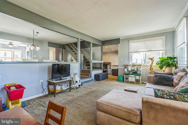 6 LINDEN COURT, Blackwood, NJ 08012