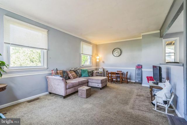 6 LINDEN COURT, Blackwood, NJ 08012