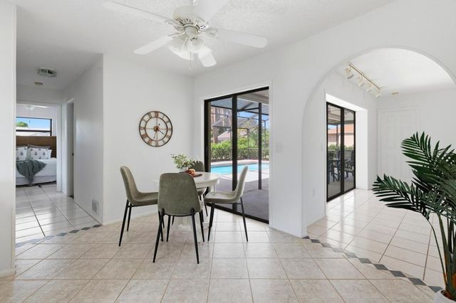 154 HOURGLASS DRIVE, Venice, FL 34293