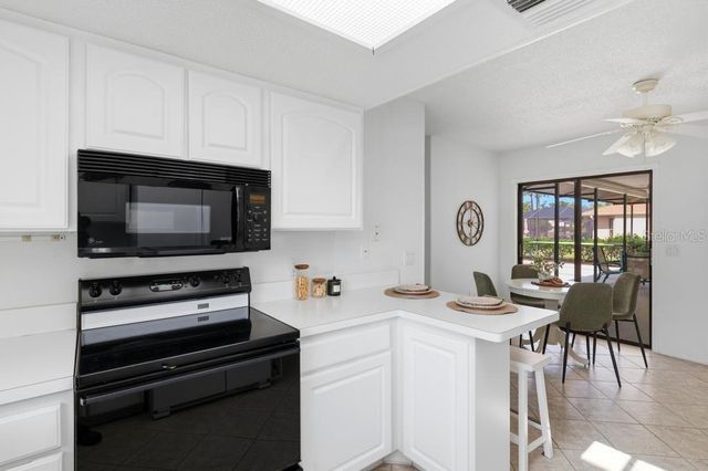 154 HOURGLASS DRIVE, Venice, FL 34293