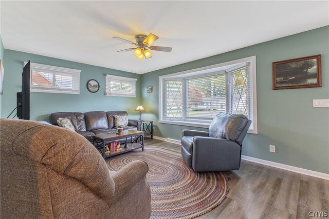 207 Juanita Drive, Salina, NY 13090