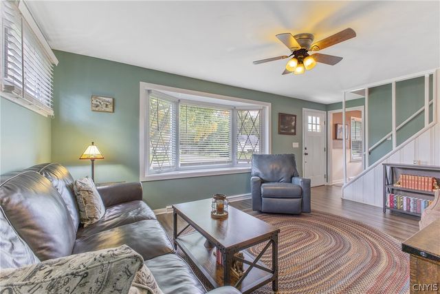 207 Juanita Drive, Salina, NY 13090