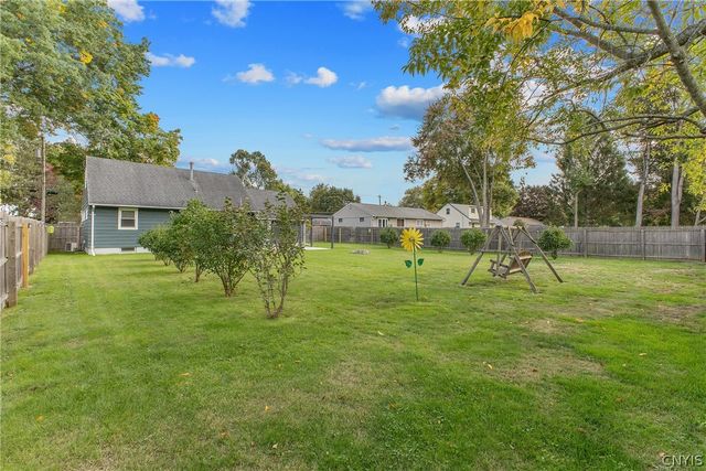 207 Juanita Drive, Salina, NY 13090