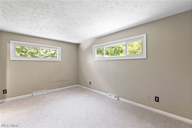 6541 Newton Falls Road, Ravenna, OH 44266