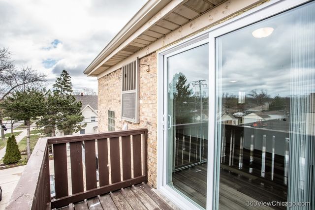 7459 N Waukegan Road 3, Niles, IL 60714