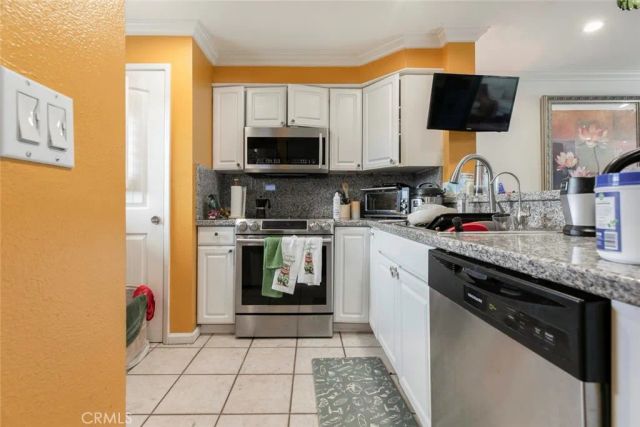 2940 N Verdugo Road 305, Glendale, CA 91208