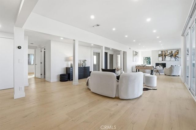 2717 N Mountain Avenue, Claremont, CA 91711
