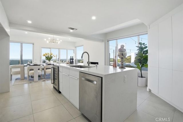 2717 N Mountain Avenue, Claremont, CA 91711