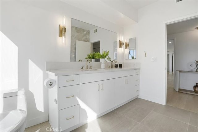 2717 N Mountain Avenue, Claremont, CA 91711