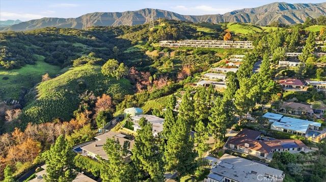 2717 N Mountain Avenue, Claremont, CA 91711