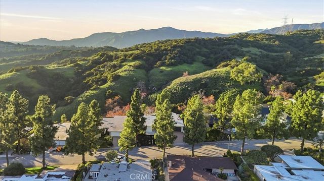 2717 N Mountain Avenue, Claremont, CA 91711