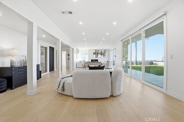 2717 N Mountain Avenue, Claremont, CA 91711