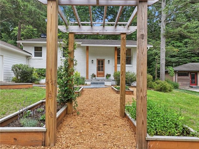 2003 Commodore Lane, Atlanta, GA 30341