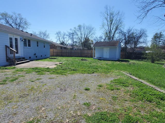 219 Wessington Pl, Hendersonville, TN 37075