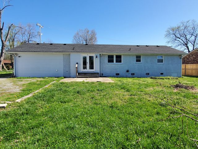 219 Wessington Pl, Hendersonville, TN 37075