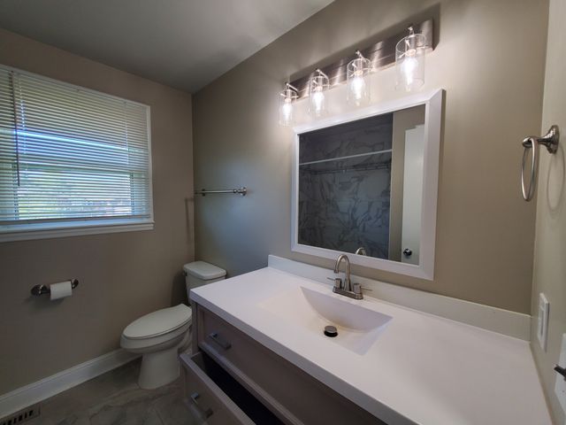 219 Wessington Pl, Hendersonville, TN 37075