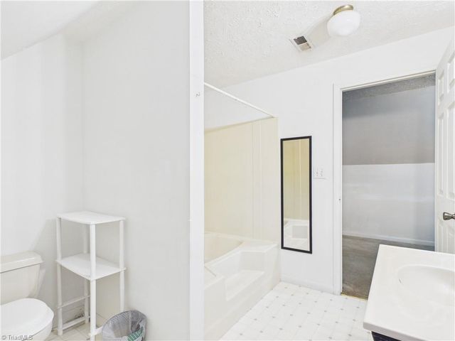 2094 Asheboro School Road, Asheboro, NC 27203