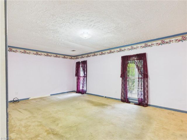 2094 Asheboro School Road, Asheboro, NC 27203