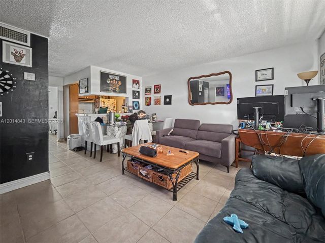 7155 Miami Lakes Dr P16, Miami Lakes, FL 33014