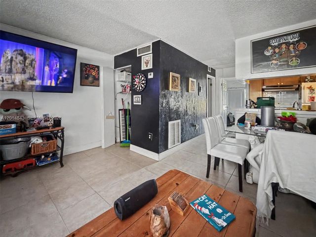 7155 Miami Lakes Dr P16, Miami Lakes, FL 33014