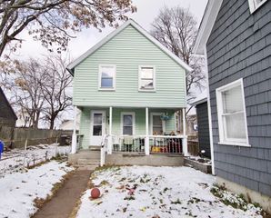 288 Quincy St, Springfield, MA 01109