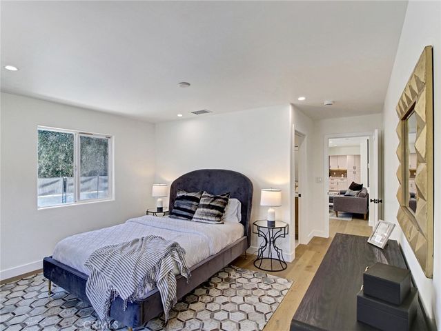17349 Saticoy, Northridge, CA 91325