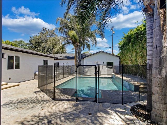 17349 Saticoy, Northridge, CA 91325