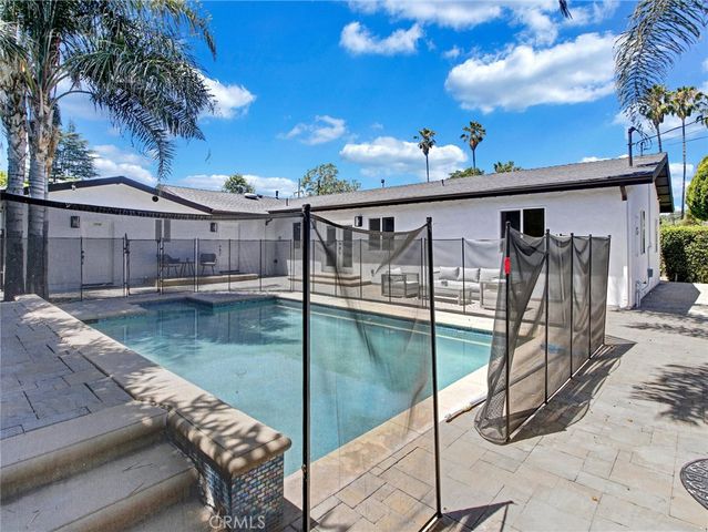 17349 Saticoy, Northridge, CA 91325