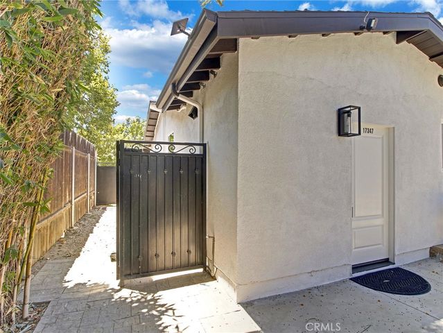 17349 Saticoy, Northridge, CA 91325