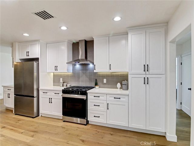 17349 Saticoy, Northridge, CA 91325