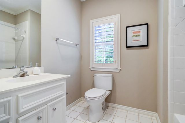 20 Annapolis Court, West University Place, TX 77005
