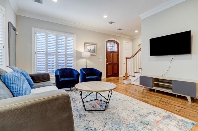 20 Annapolis Court, West University Place, TX 77005