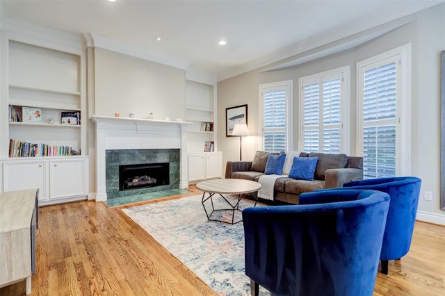 20 Annapolis Court, West University Place, TX 77005