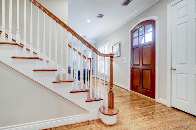 20 Annapolis Court, West University Place, TX 77005