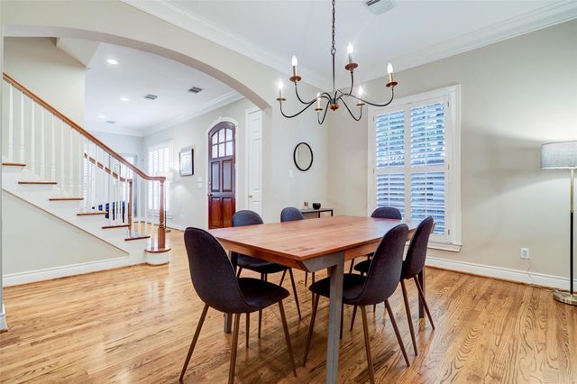 20 Annapolis Court, West University Place, TX 77005