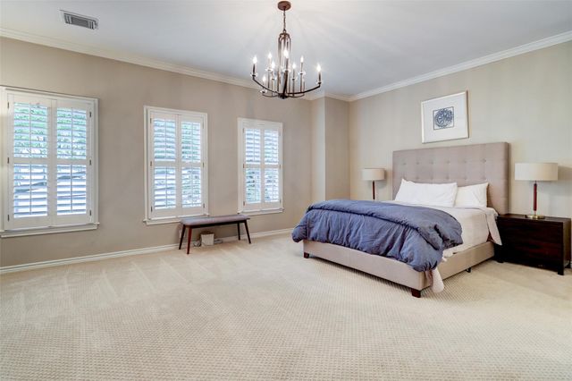 20 Annapolis Court, West University Place, TX 77005