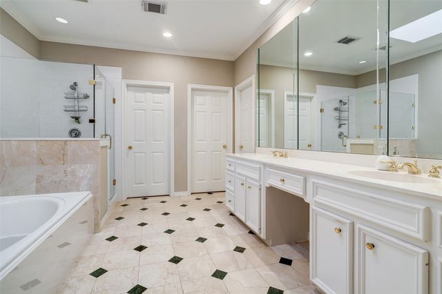 20 Annapolis Court, West University Place, TX 77005