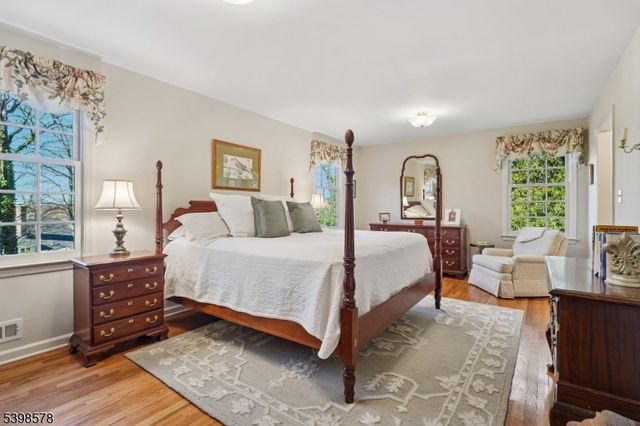 45 Runnymede Rd, Chatham Twp., NJ 07928