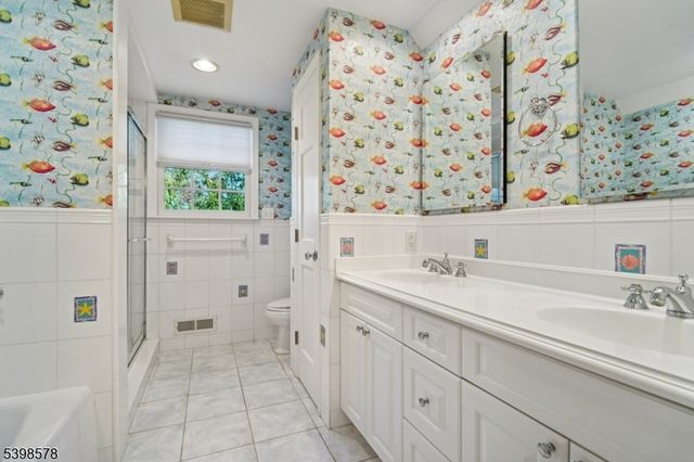 45 Runnymede Rd, Chatham Twp., NJ 07928