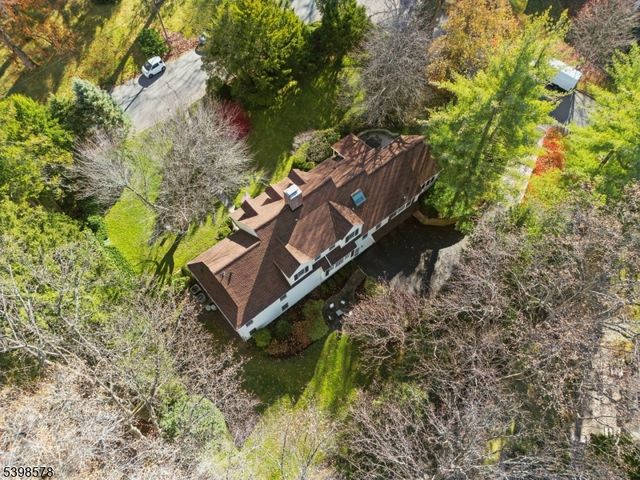 45 Runnymede Rd, Chatham Twp., NJ 07928