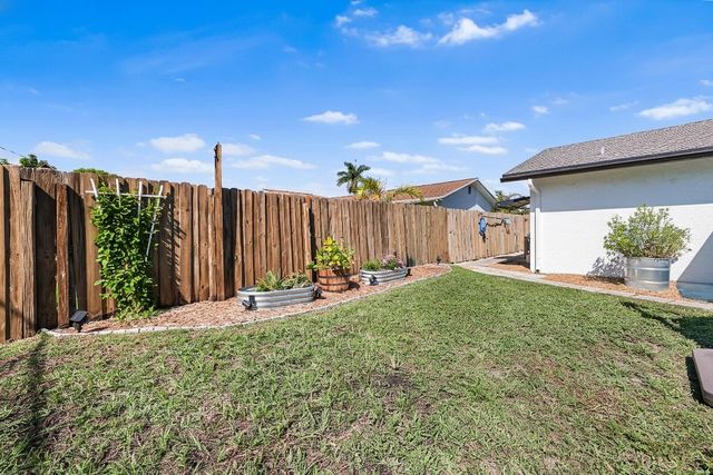 8610 NW 46th Street, Lauderhill, FL 33351